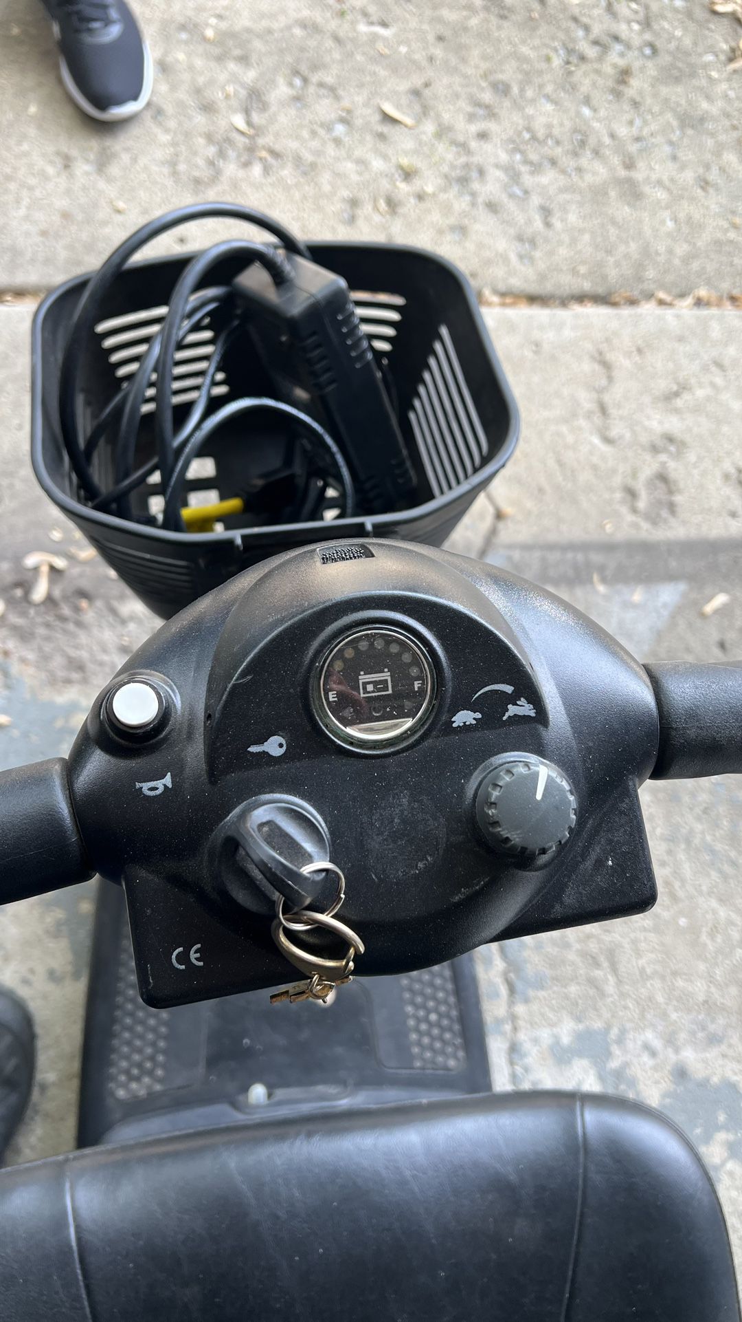Three Wheel Scooter 