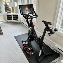 Exellent condition Peloton bike + Delivery + 18 month warranty | Over 1000 happy customers | Google Trade My Spin 