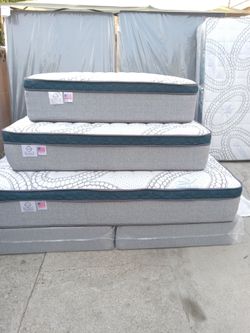 Full Size Pillow Top Mattress 12"    new Mattress in a plastic sealed
