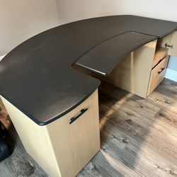 Bush HM88328 Delta Desk