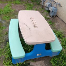 Little Tykes Picnic Bench