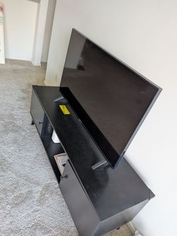 Moving Sale: 1-Yr-Old Solid Wood King Bed, LG TV, Tub-Friendly Washer Bundle