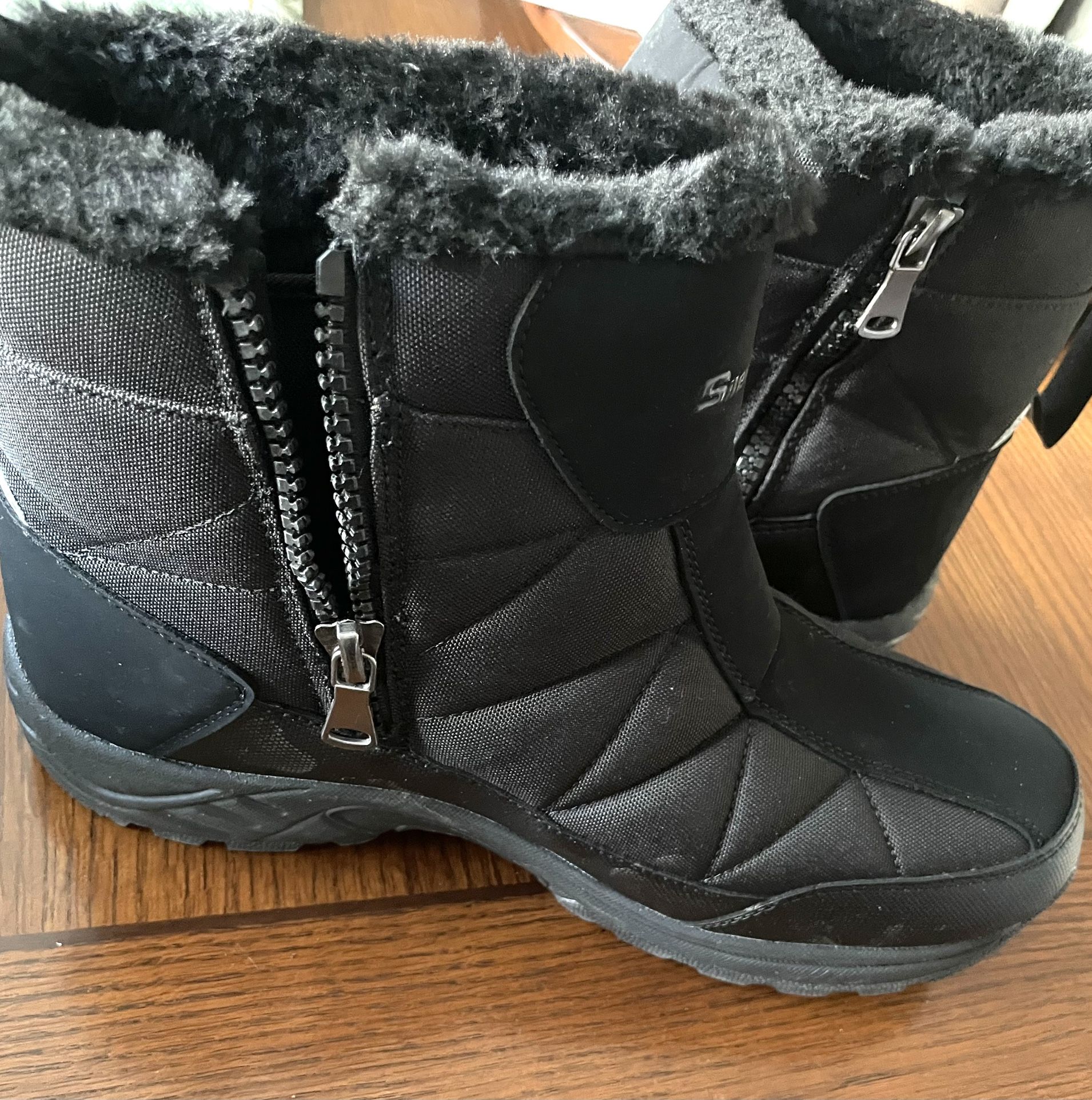 Brand New Snow Boots For Women Silent Care USA Size 8.5