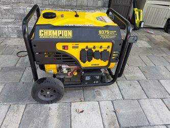 Champion Power Equipment Portable Gas Generator — 9375 Surge Watts, 7500 Rated Watts, Electric Start. Barely Used