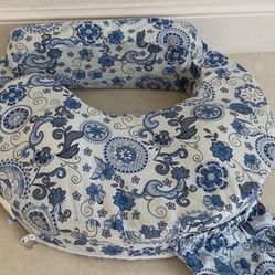My Brest Friend® Original Nursing Pillow