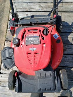 Self propelled mower