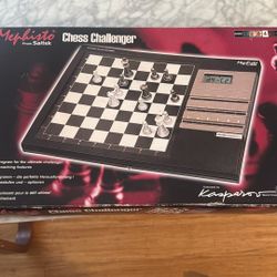 Saitek Mephisto Electronic Chess Challenger