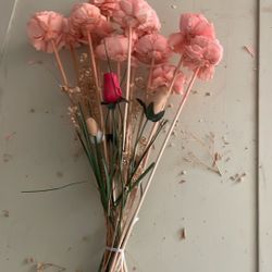 Beautiful 16 Pieces Artificial Flowers In A Nice Assorted Bouquet 