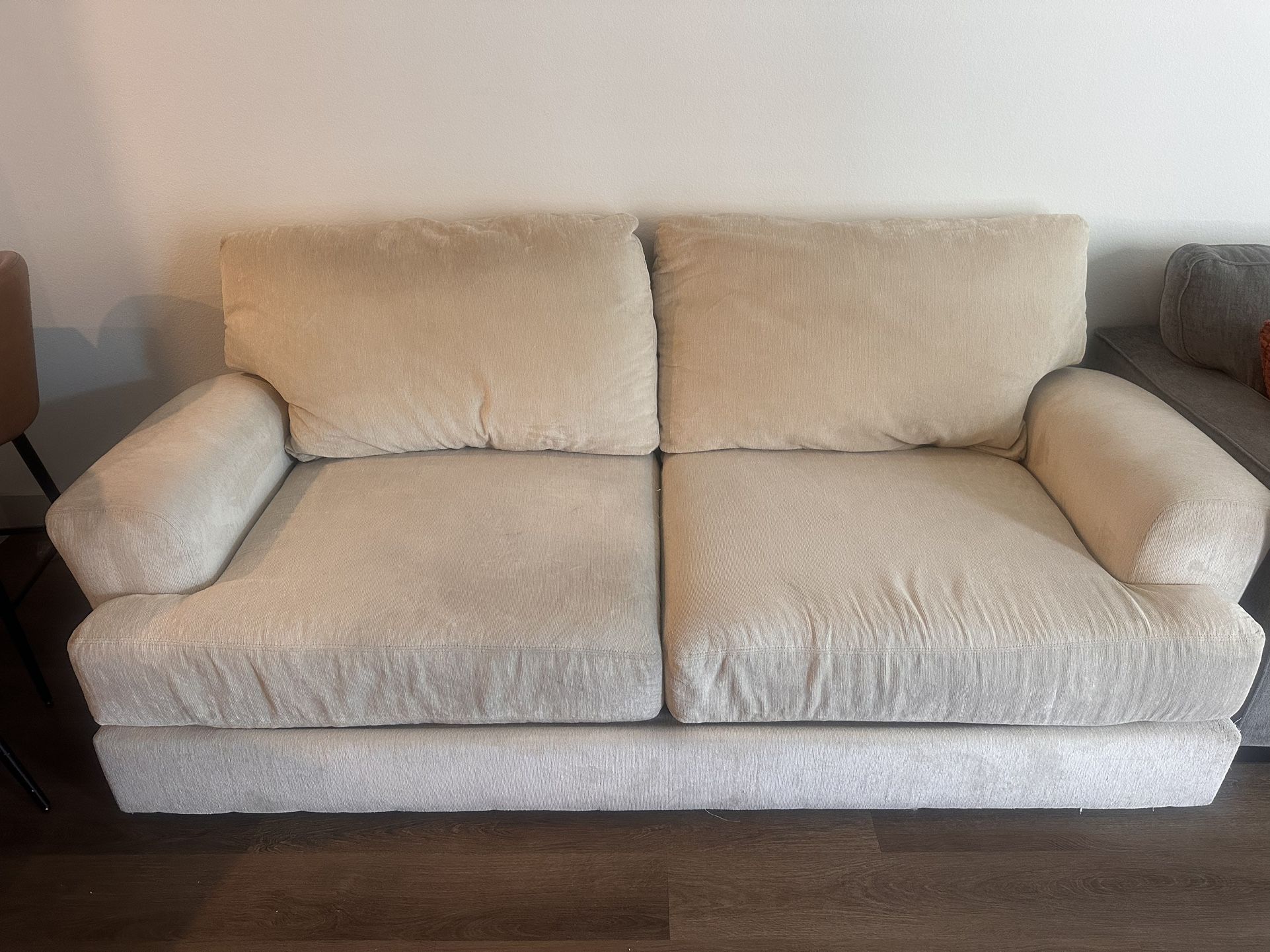 Dakota Couch