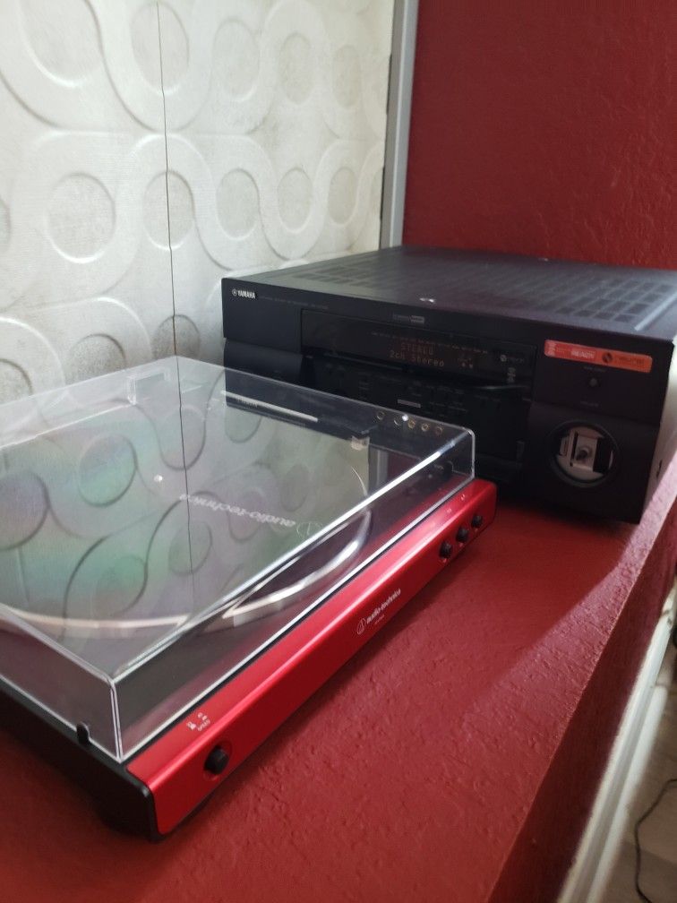 Yamaha Receiver, Tower Speakers, Subwoofer,  Turntable