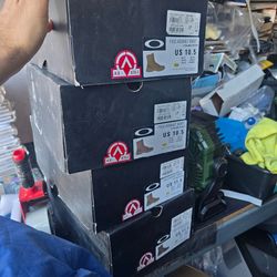 Oakley boots