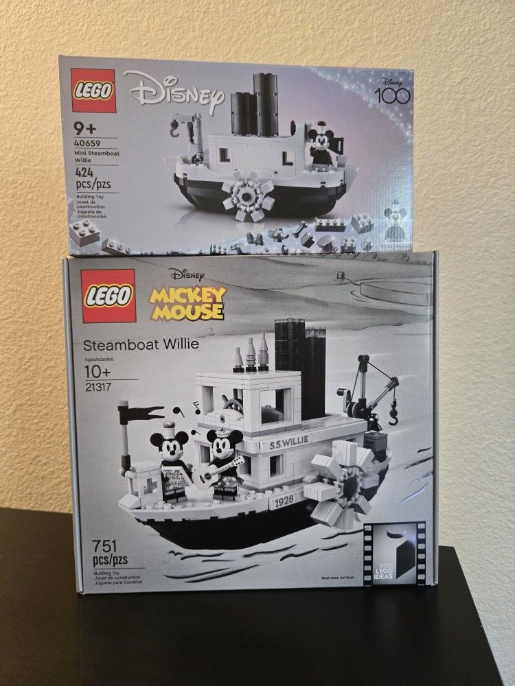 Lego Steamboat Willie & Mini Steamboat Willie