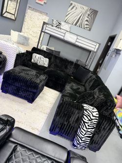 🖤🛋️ BLACK SECTIONAL WITH OTTOMAN – MODERN & SPACIOUS! 🛋️🖤