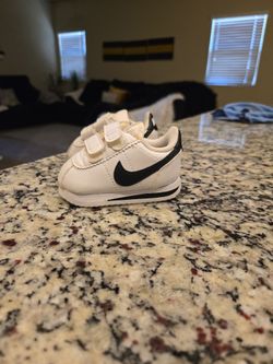 Nike Cortez (White/Black) Size 2C