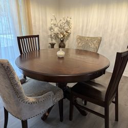 Pier One Wooden Dining Room Table With Chairs 