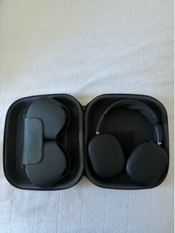 AirPods Max 2 plus case and accessories