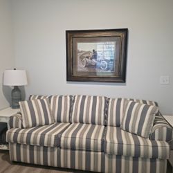 QUEEN SLEEPER SOFA