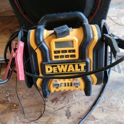 Dewalt Jumper Box
