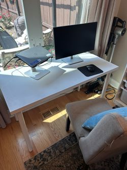 White Desk/table With Adjustable Legs