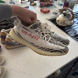 Yeezy Zebras 2017 (11 men’s)