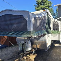 06 Starcraft Centennial Pop up Tent Trailer 