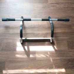 Pull up bar