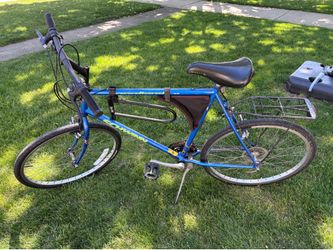 Schwinn adult bike