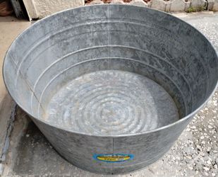 28 Gallon Galvanized Tub