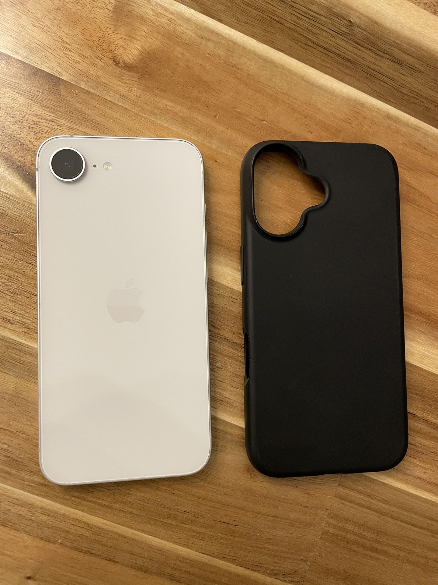 iPhone 16 e 128GB Att/Cricket Only✅Price Firm✅