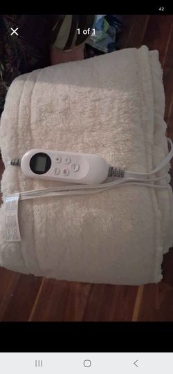Electric throw