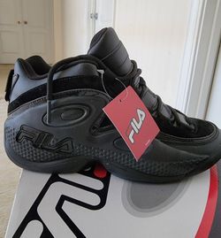 BRAND NEW FILA SIZE 9.5
