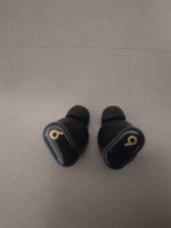 Beats studio plus  headphones no charging case