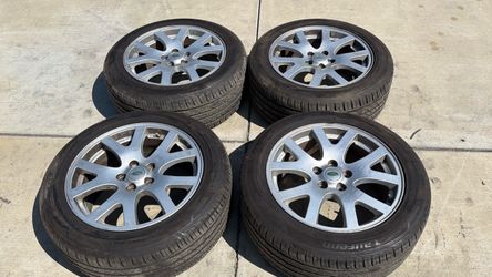 Land Rover Range Rover Sport 19 Inch aluminum wheels with good tires