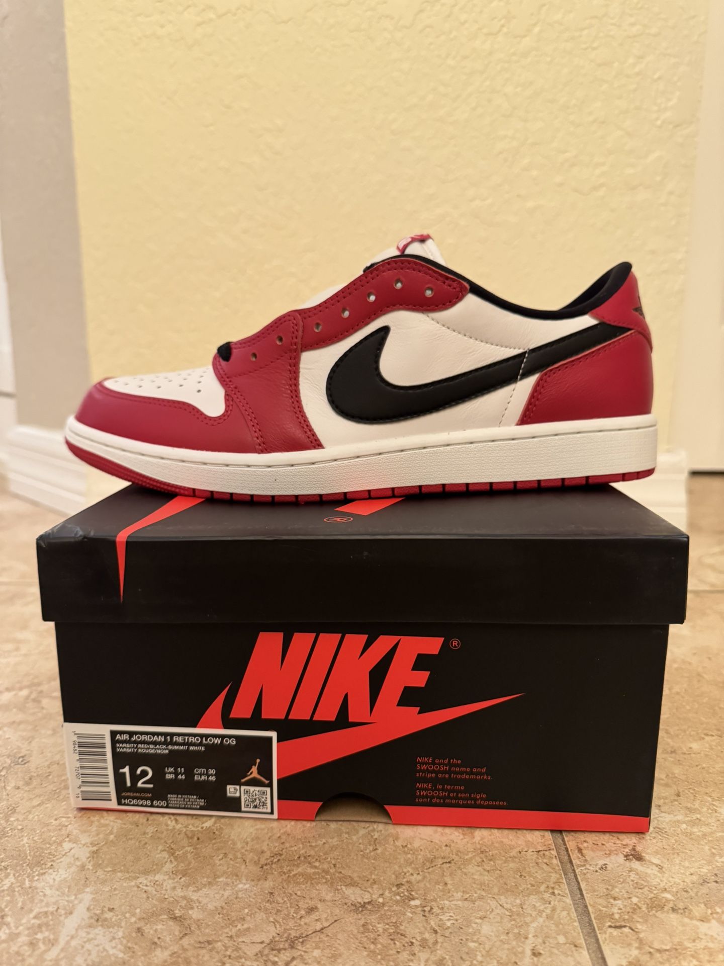 Jordan 1 Low Chicago