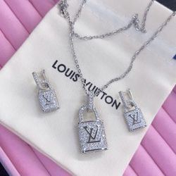 New set stainless steel silver comes with bag