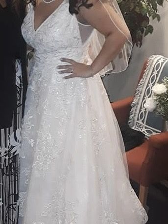 Oleg Cassini Wedding Dress! 1300 New