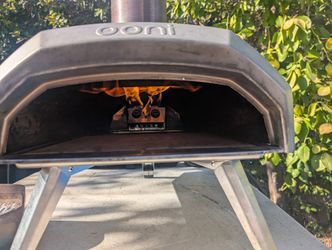 Ooni Karu 12 Multi-Fuel Pizza Oven