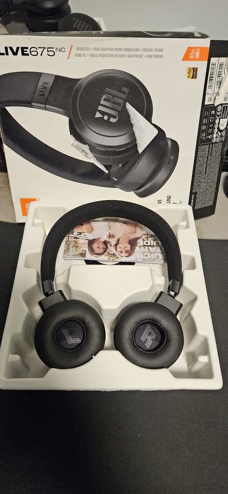 JBL Live 675nc