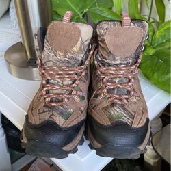 Womens Hiking 🥾 Boots Sz 7