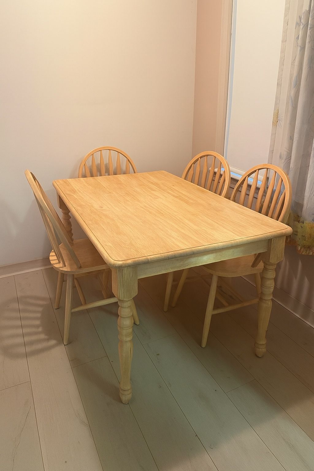 Light Wood Dining Table with 4 Matching Chairs – Great Condition. $150 OBO