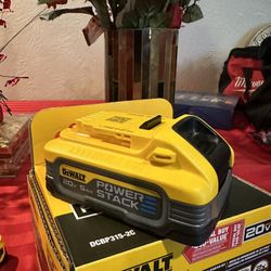 DEWALT POWERSTACK 20V Lithium-Ion 5.0Ah Battery