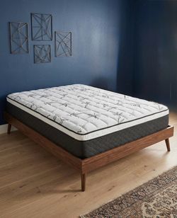 Queen size pillow top bamboo brand mattress new