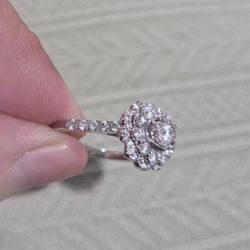 10K Gold 1.00 Carat Diamond Cocktail Ring