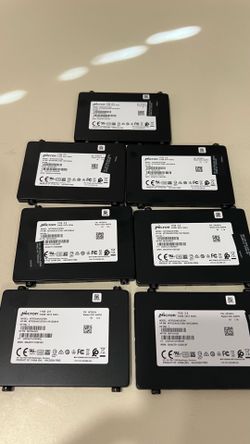 512gb 2.5” SATA SSDS x7