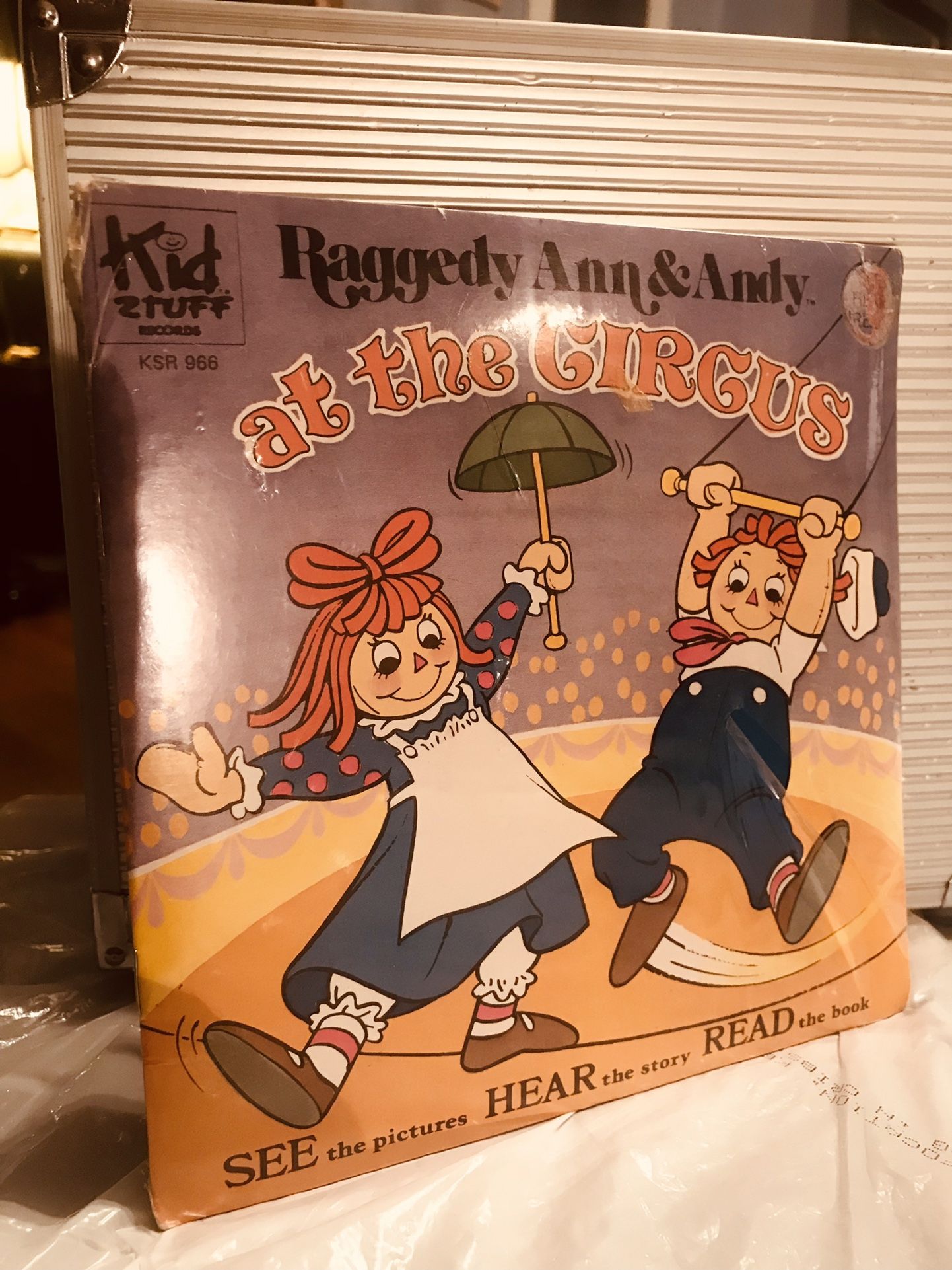 Raggedy Ann And Andy At The Circus Book And Record (New With A Rip On Plastic