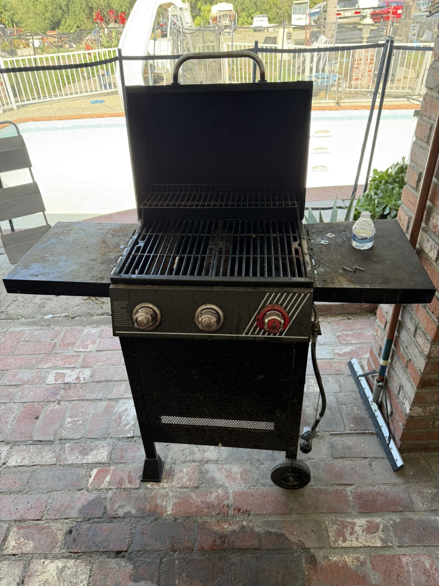 Dyna-Glo 3-Burner Gas Grill with Side Shelves