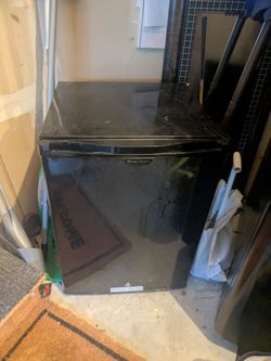 Mini fridge