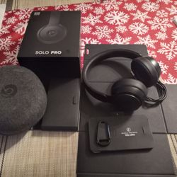 Beats Solo Pro 