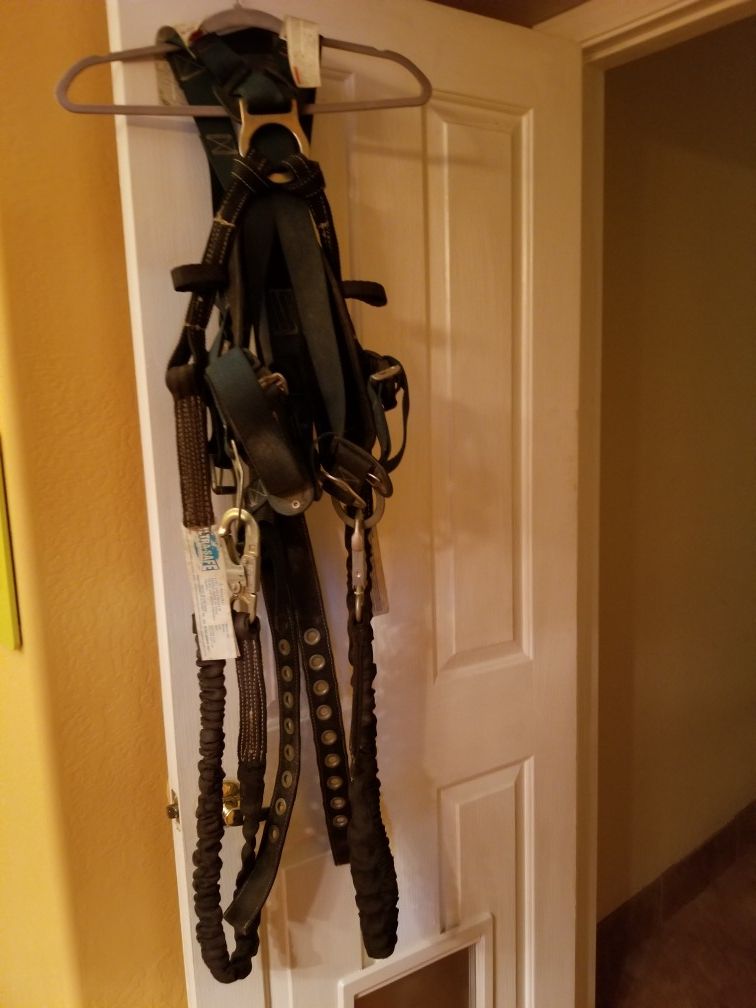Fall Tech Foreman Harnesses