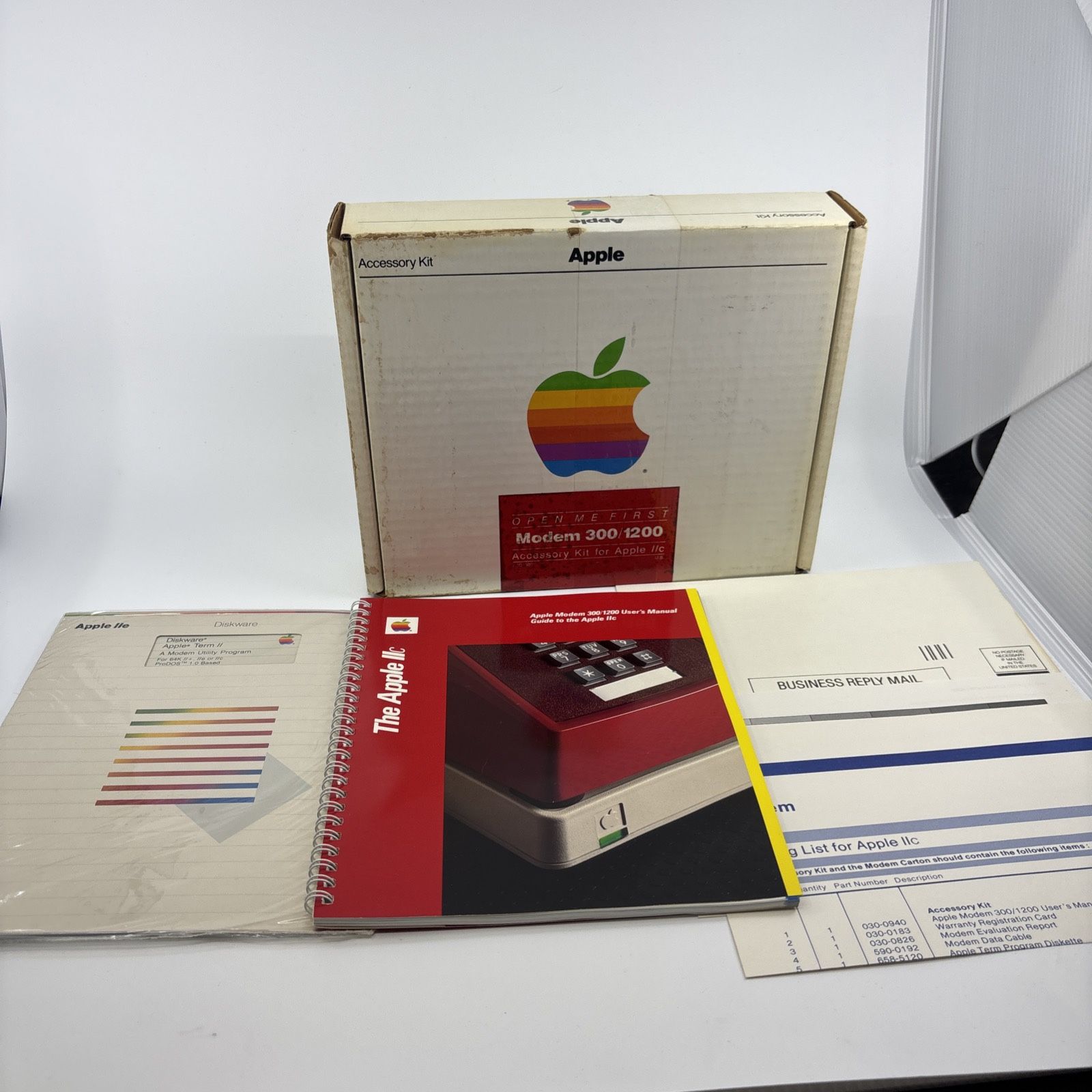 VINTAGE Apple llc Accessory Kit Modem 300/1200 EMPTY BOX ONLY